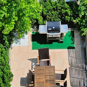  Apartment Eleonoras In Stadt Mit Terrasse Im Erdgeschoss Inklusive Eigenen Parkplaetzen Vor Der Tuer